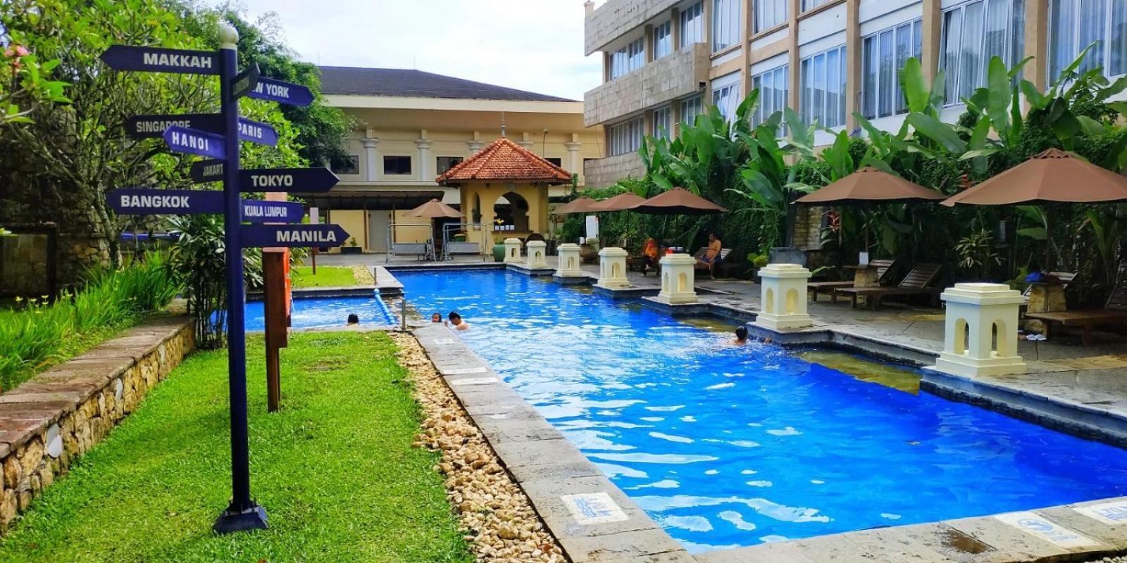 Monopoli Hotel Bukittinggi Bagian luar foto